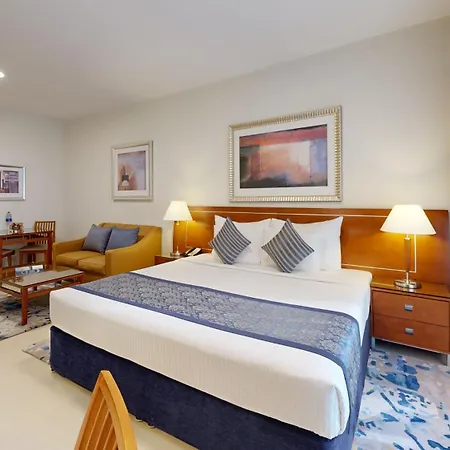 Golden Sands Hotel Apartments-3