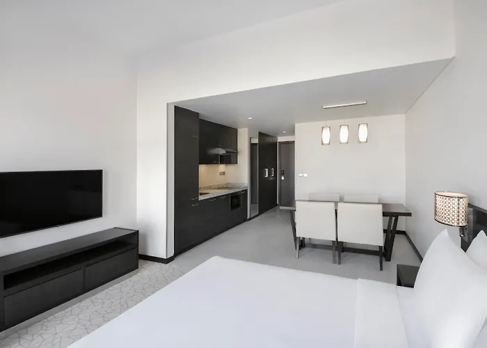 Central hotel: Hyatt Place Dubai Jumeirah