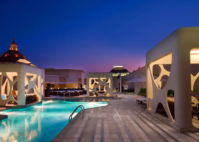 V , Curio Collection By Hilton